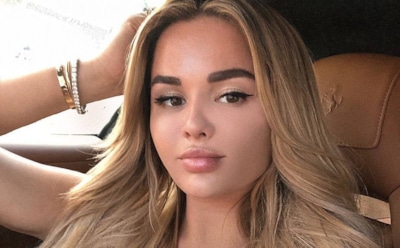 Анастасия Квитко похвасталась пышным бюстом в тесном купальнике