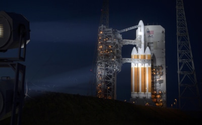 NASA отправило исследовательский аппарат к Солнцу