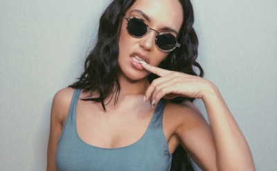 «Максимально жарко»: Серябкина выложила сексуальные фото в купальнике