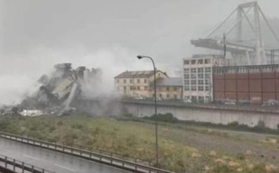 В Италии из-за обрушения моста погибли более десятка людей