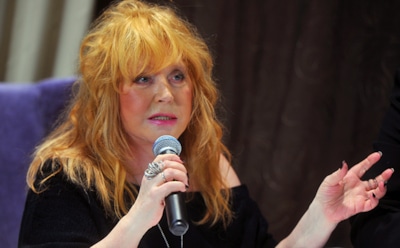 Алла Пугачева определилась со школой для приемного сына