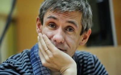 Алексей Панин устроил дебош на борту самолета