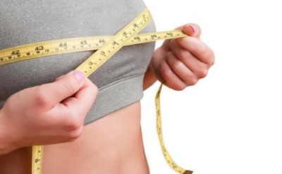 Ученые выявили связь между достатком мужчины и его «любимым» размером бюста