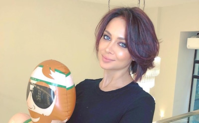 Настасья Самбурская повесила фото хейтеров на "доску позора"