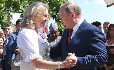 Танец Путина на свадьбе главы МИД Австрии попал на видео