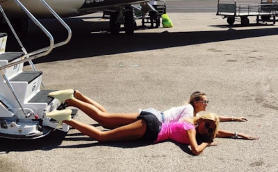 Российские знаменитости устроили флешмоб «Падающие звезды»