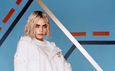 Кара Делевинь похвалилась внезапно выросшей грудью