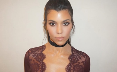 Кортни Кардашьян поделилась пикантными кадрами из душа