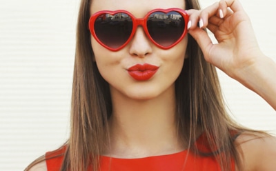 Офтальмологи заявили об опасности солнцезащитных очков