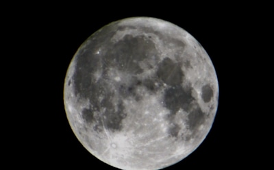 Пользователи Google обнаружили на Луне гигантскую пирамиду