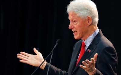 Сраженный красотой Арианы Гранде Билл Клинтон стал мемом