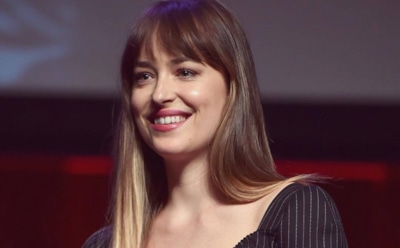 Звезда «50 оттенков серого» Дакота Джонсон снялась в чувственной фотосессии