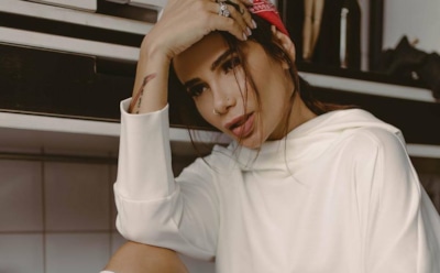 Айза Анохина похвасталась аппетитными бедрами в боди