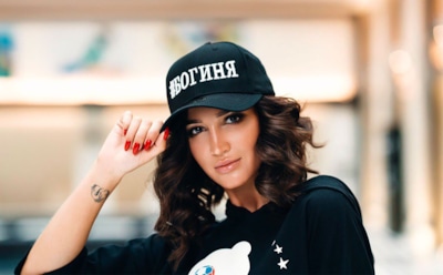 Умей вертеться: 7 звезд, которые "перегибают" с рекламой в Instagram