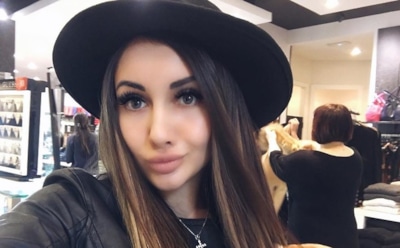 Фотомодель Киру Майер облили кипятком в СИЗО