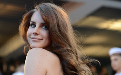 Лана Дель Рей выпустила черно-белый клип на новую песню