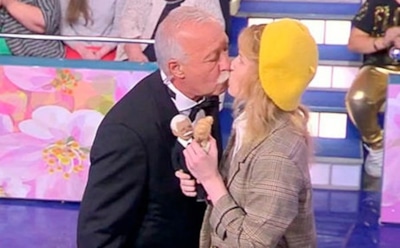 Монеточка на «Поле чудес» поцеловала Якубовича и получила мультиварку