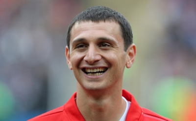 СМИ: жена Дзагоева уехала с детьми из Москвы после измены футболиста