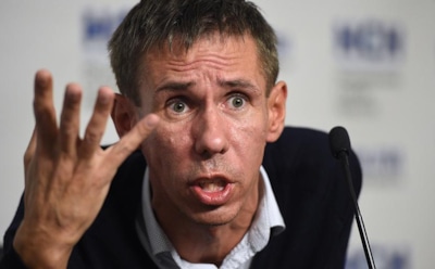 Епифанцев пытался выдрать зубы Панину в новой короткометражке