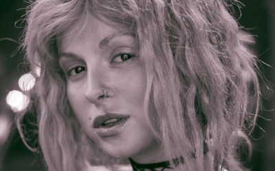 Беременная Нюша показала снимок с УЗИ в новом клипе