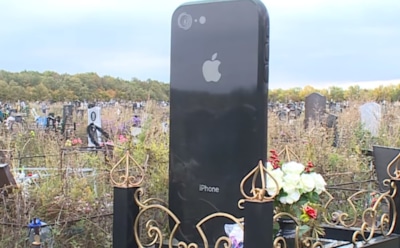 В Уфе появилось надгробье в виде iPhone 6