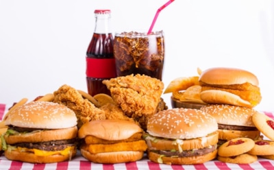 Фастфуд назван одним из факторов развития депрессии