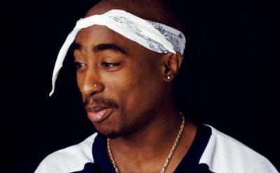 В Интернете обсуждают фотографии "выжившего" Тупака