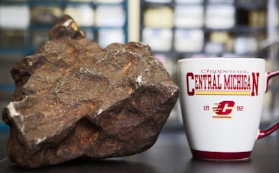 Американец 30 лет подпирал дверь куском метеорита стоимостью $100 тыс