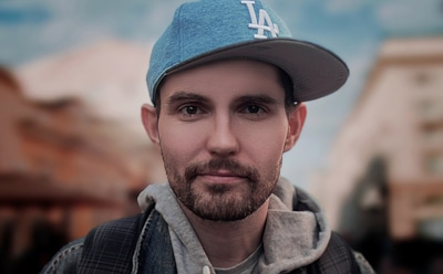 Noize MC выпустил клип «200+», снятый в Музее оптических иллюзий