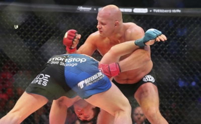 Федор Емельяненко нокаутировал Чейла Соннена в первом раунде