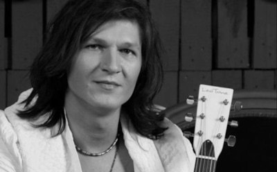 Солист группы «Нэнси» Сергей Бондаренко умер из-за болезни