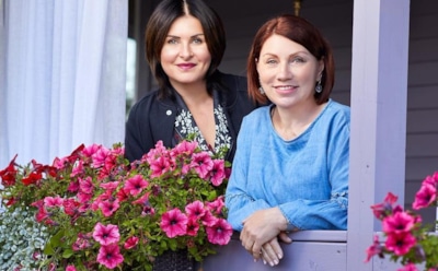 Роза Сябитова отметила с друзьями новоселье в особняке