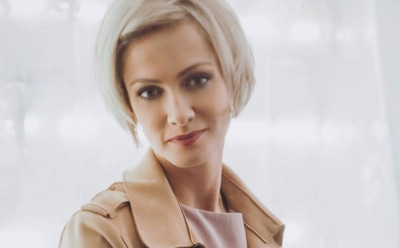 Полина Максимова показала красивую фигуру у бассейна