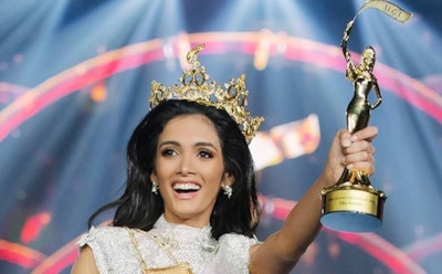 Победительница конкурса красоты во время награждения упала в обморок