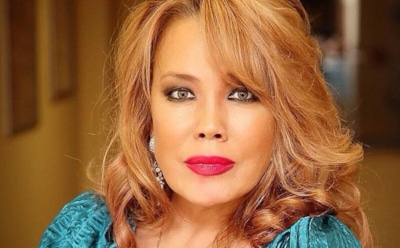 Певица Азиза сломала ногу в результате падения на улице