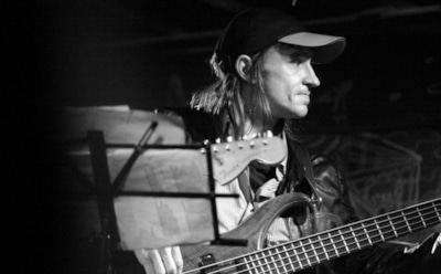 Джазмен Роман Гринев разбился, выпав из окна в Москве