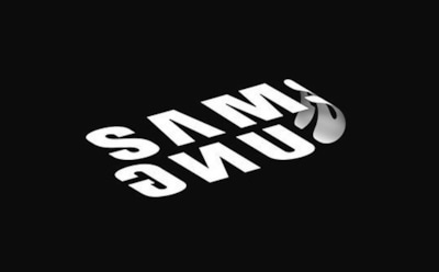 Samsung анонсировала выход складного смартфона с двумя экранами