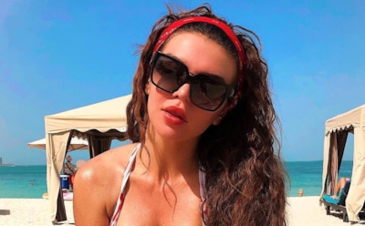 Анна Седокова впечатлила фигурой на пляже