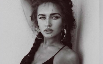 Дублёрша Эмилии Кларк встретила мужа за 9 дней до свадьбы