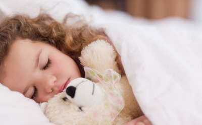 Ученые: недосыпание формирует неправильные привычки у детей