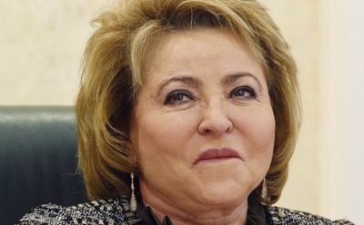 Валентина Матвиенко пришла на заседание Совфеда в гипсе