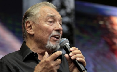 Певец Карел Готт госпитализирован в Праге