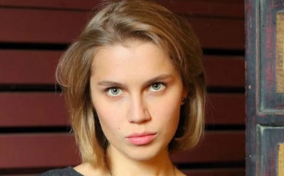 Дарья Мельникова вышла в свет с заметно округлившимся животом