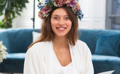 Беременная Регина Тодоренко показала, как занимается йогой