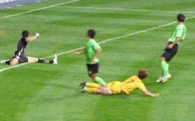 В Южной Корее арбитр спас футболиста от смерти, оказав первую помощь