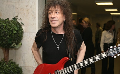 Владимир Кузьмин вышел в свет с 26-летней избранницей