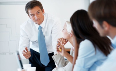 Опрос: 47% россиян уважают свое начальство