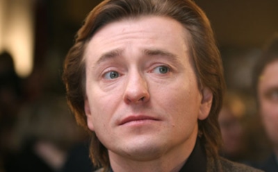 Сергей Безруков показал фото с новорожденным сыном