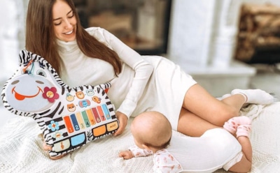 Анастасия Костенко объяснила, почему скрывает лицо своего младенца