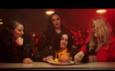 Группа Serebro спародировала Кокорина и Мамаева в новом клипе